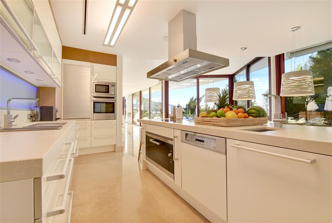 7 спални - Вила Ваканционен наем в Nueva Andalucia, Marbella