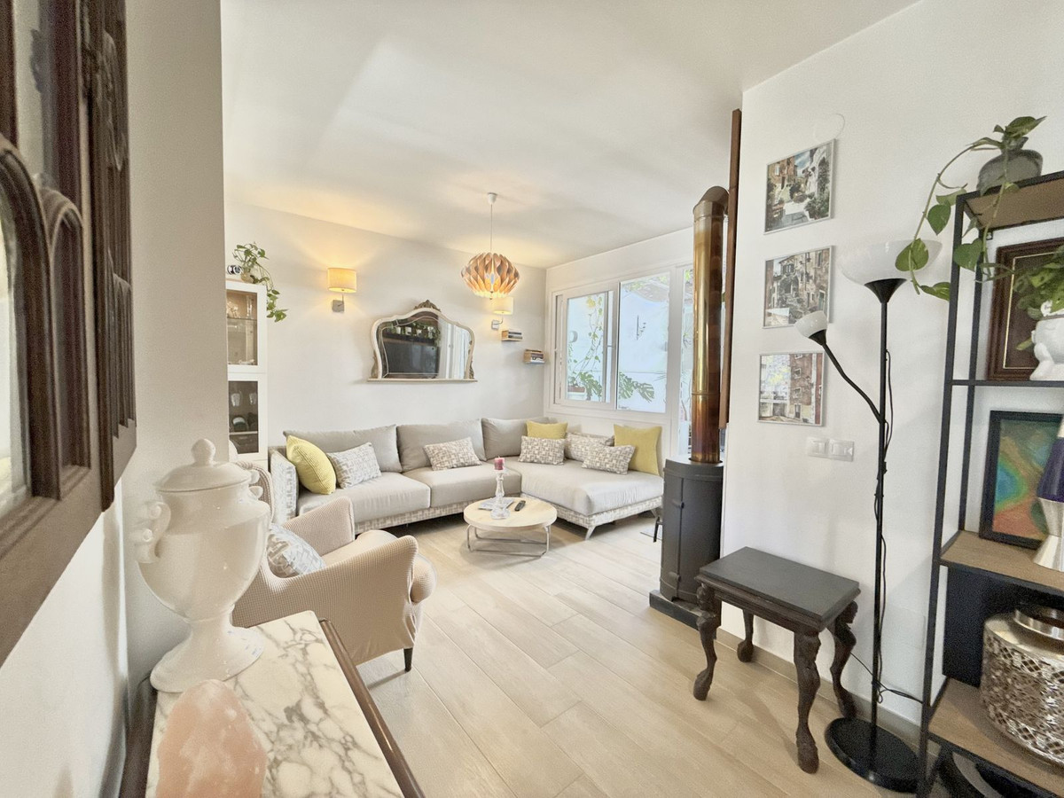 2 Bed - Apartment for Sale in Fuengirola