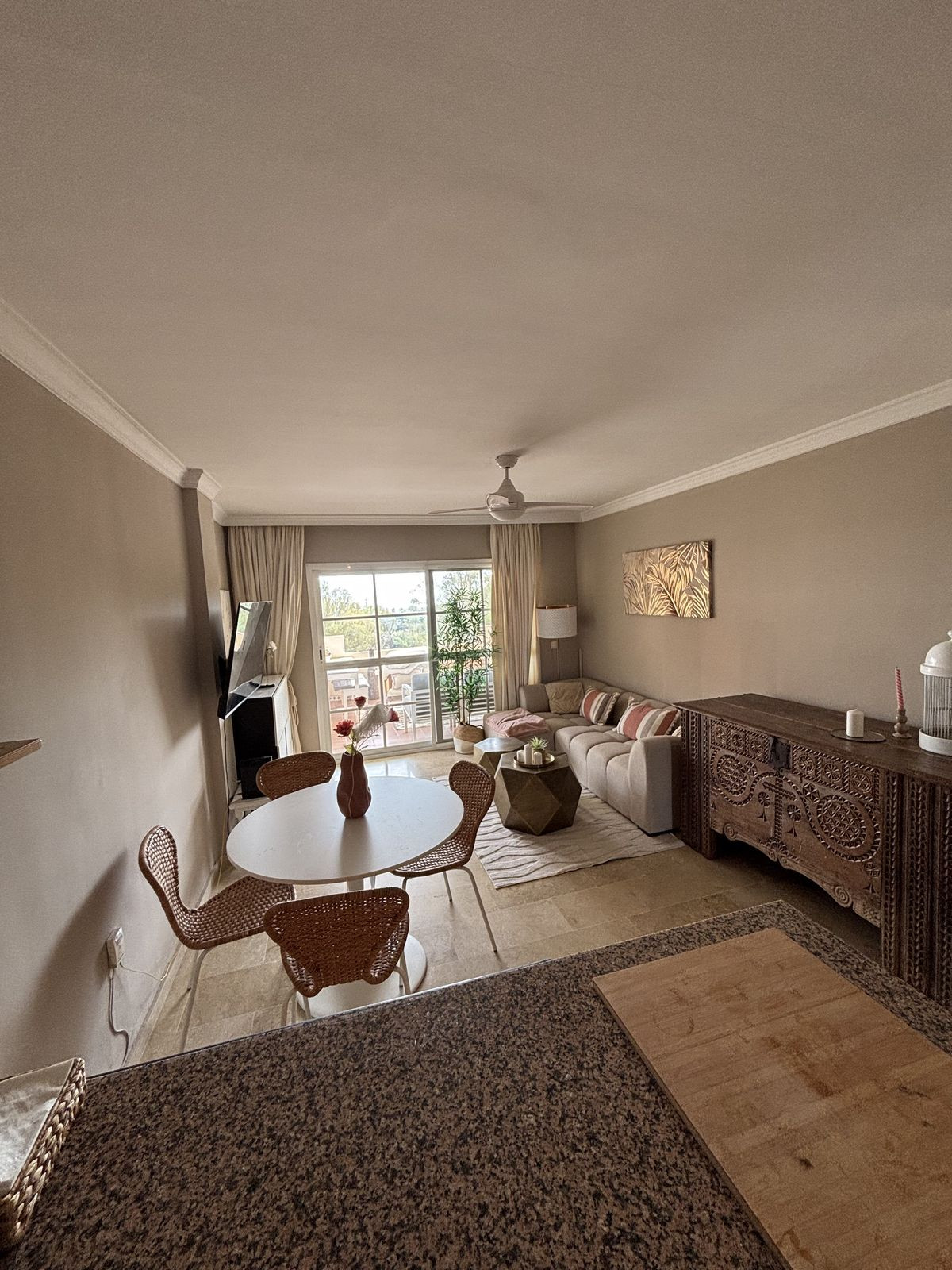 3 спални - Апартамент под наем в Atalaya, Estepona