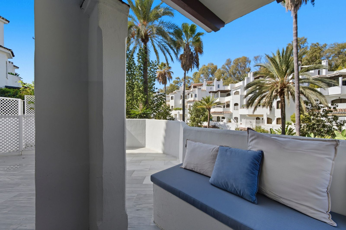 3 Bed - Apartment for Rent in Elviria, Marbella
