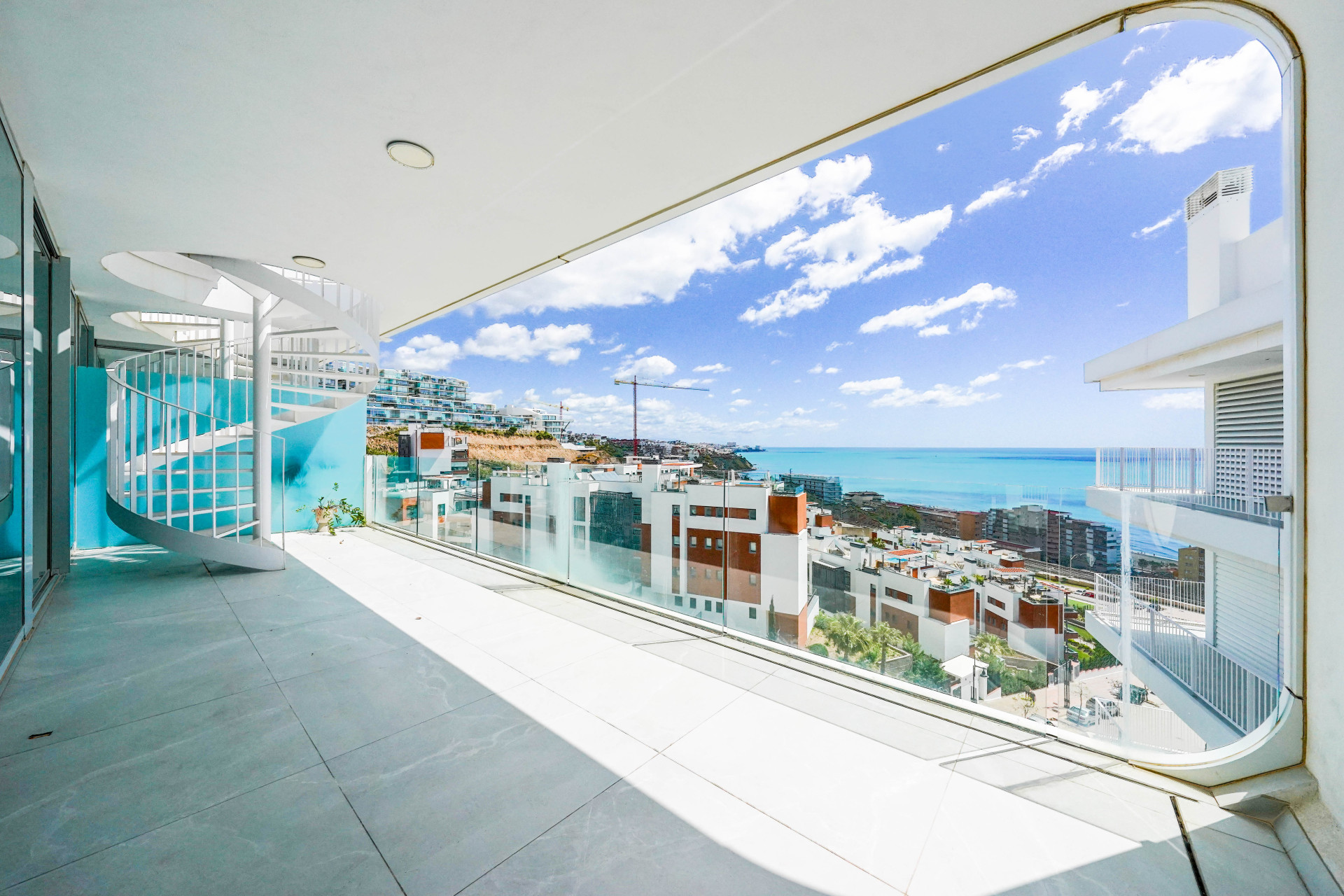 Ático de 2 Dormitorios en venta en Reserva del Higueron, Benalmádena