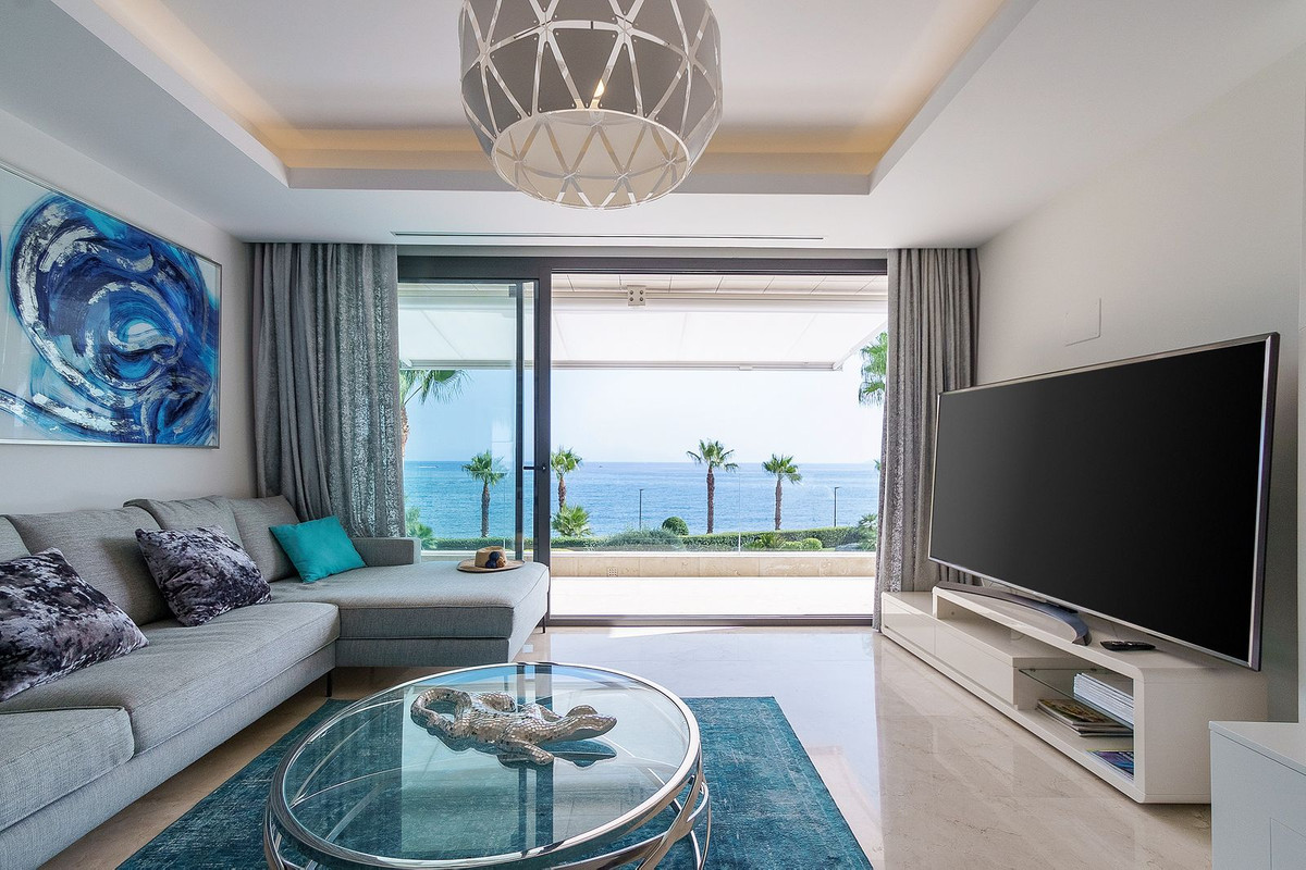 Piso de 4 Dormitorios y 4 Baños en alquiler en Estepona