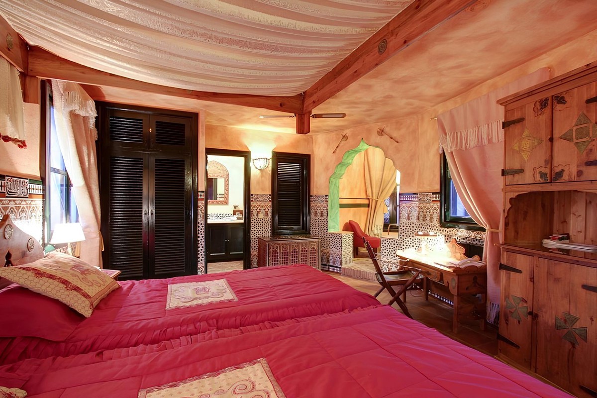 Casa de 9 Dormitorios y 11 Baños en venta en Benahavís Pueblo