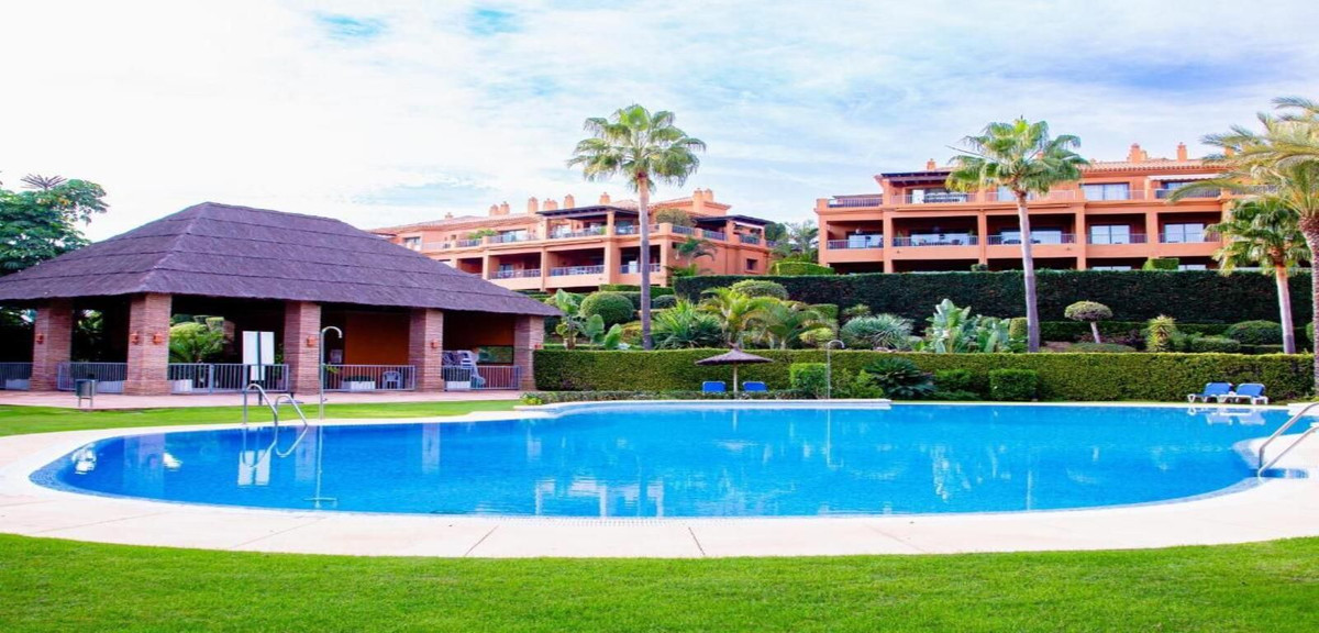 Piso de 3 Dormitorios y 3 Baños en venta en Estepona