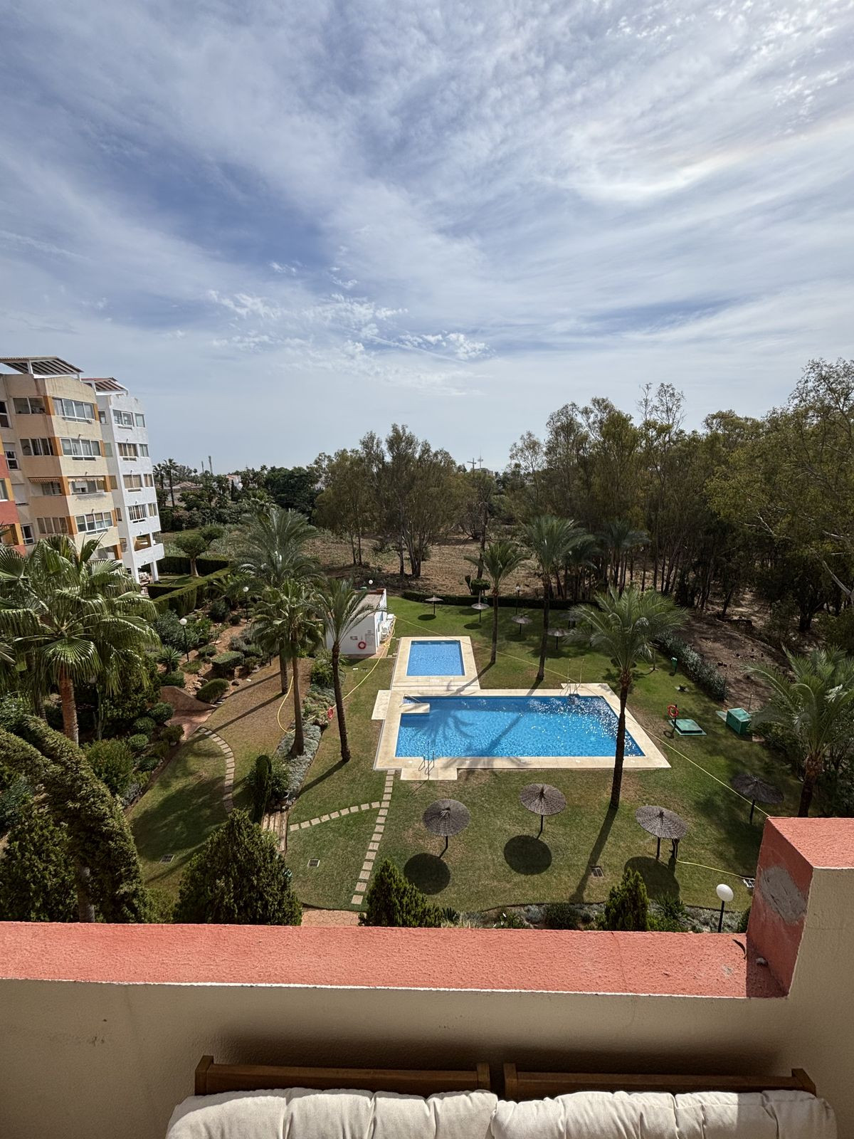 3 спални - Апартамент под наем в Atalaya, Estepona