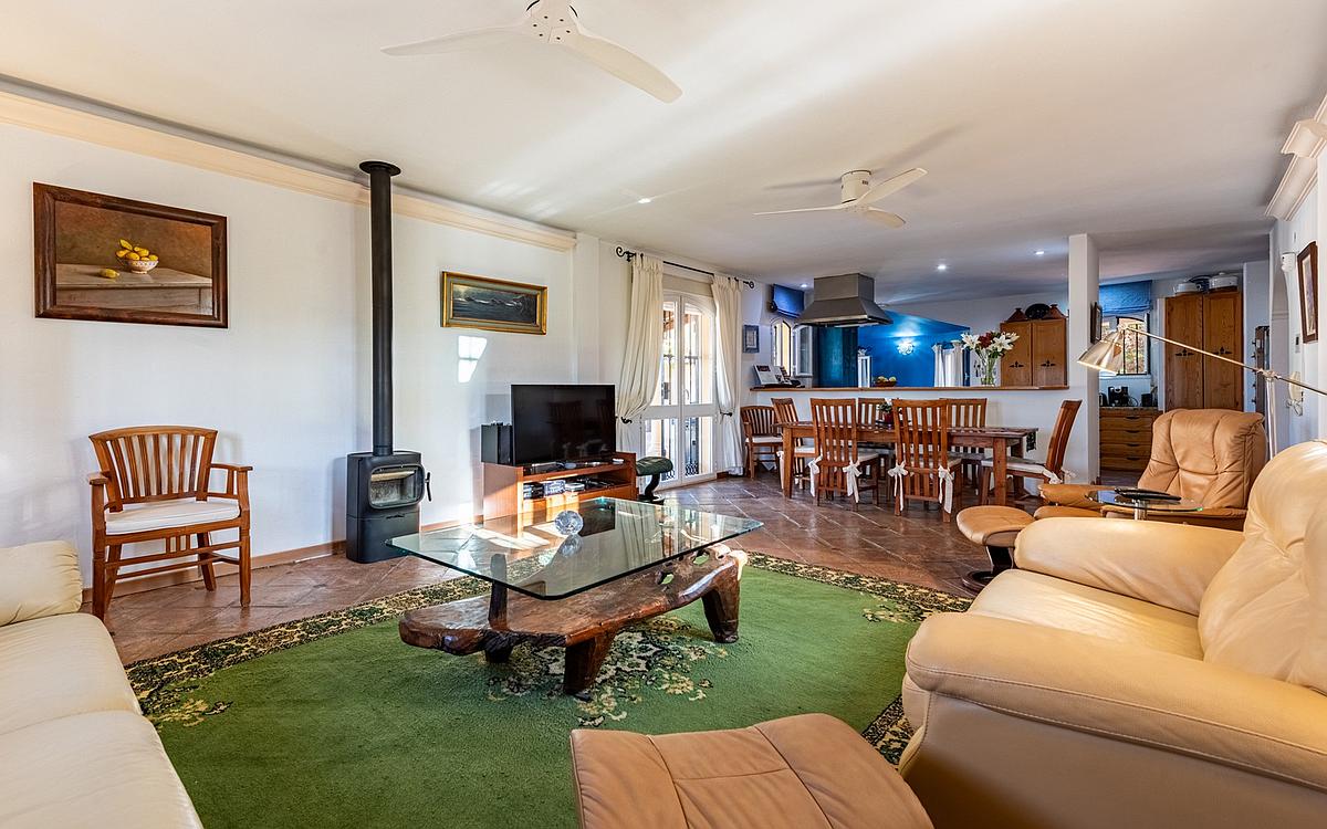 Casa de 4 Dormitorios en venta en Málaga