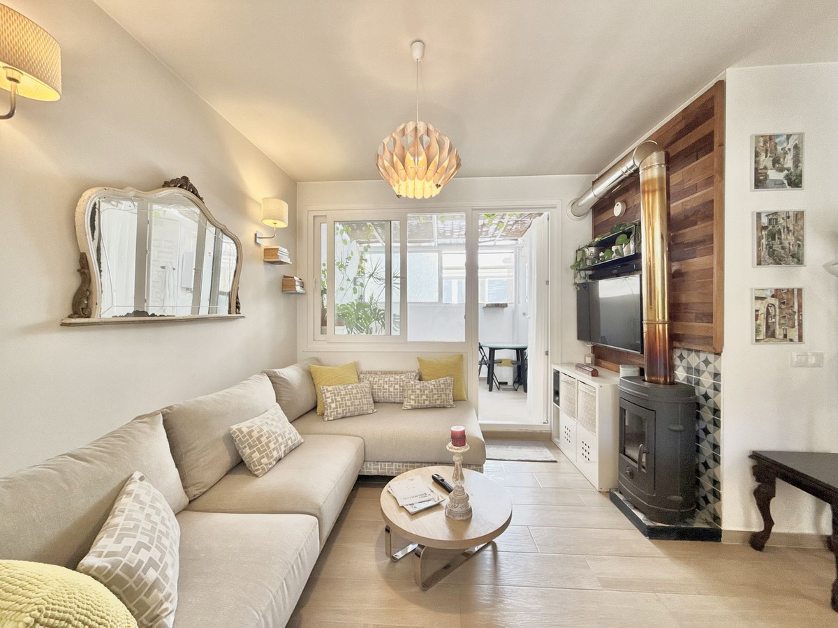 2 Bed - Apartment for Sale in Fuengirola