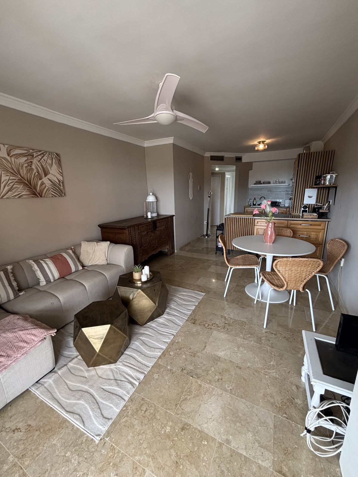 3 спални - Апартамент под наем в Atalaya, Estepona