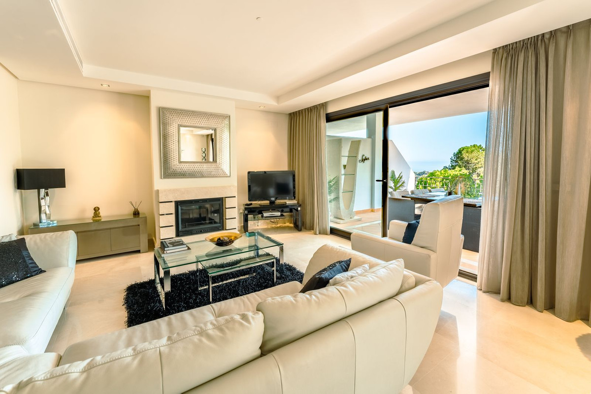 2 спални, 2 бани - Апартамент за продажба в La Quinta, Benahavis