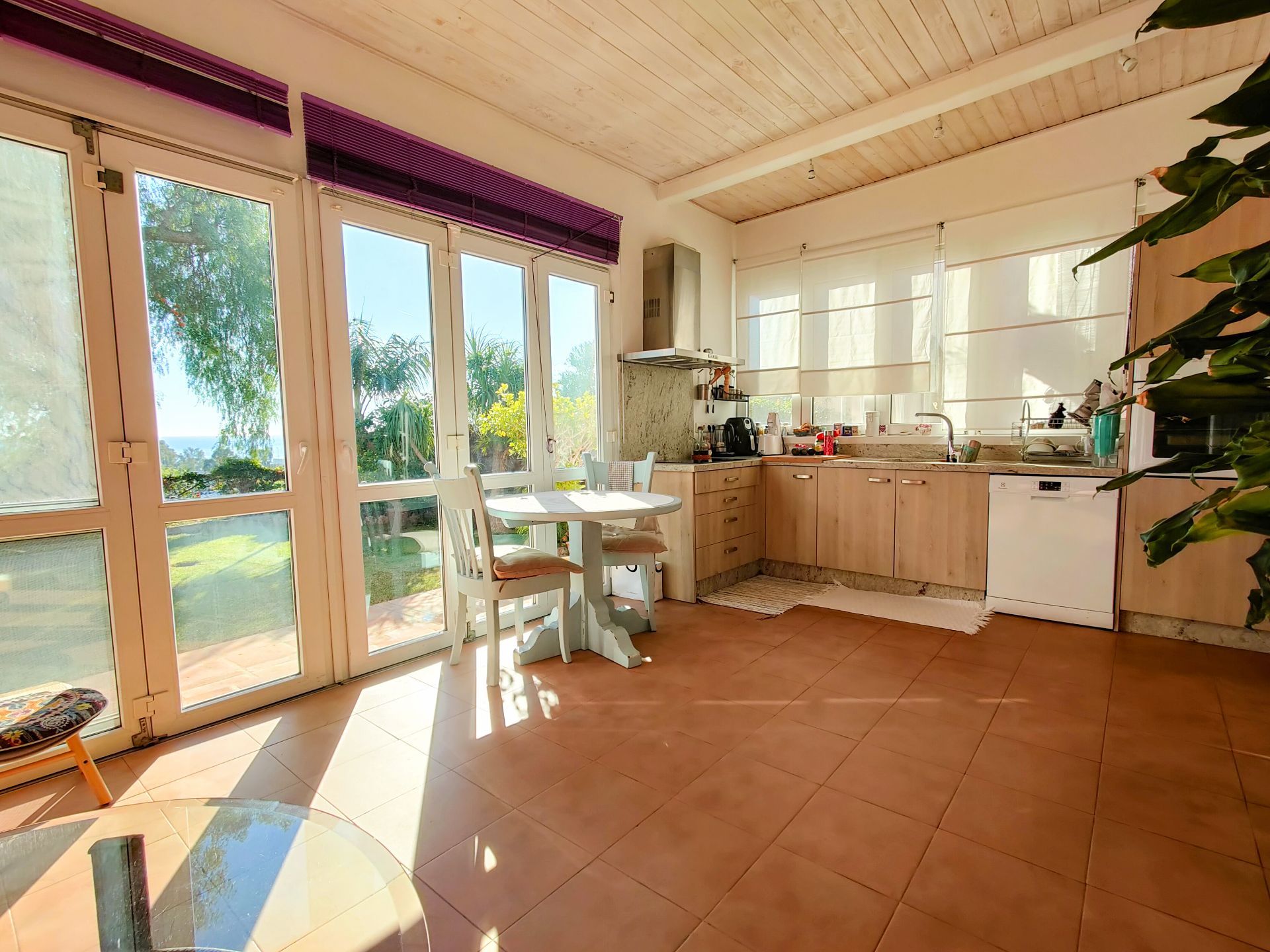 Casa Adosada de 3 Dormitorios en venta en Río Real, Marbella