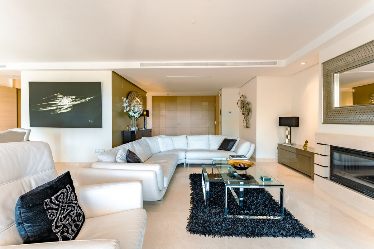 2 спални, 2 бани - Апартамент за продажба в La Quinta, Benahavis