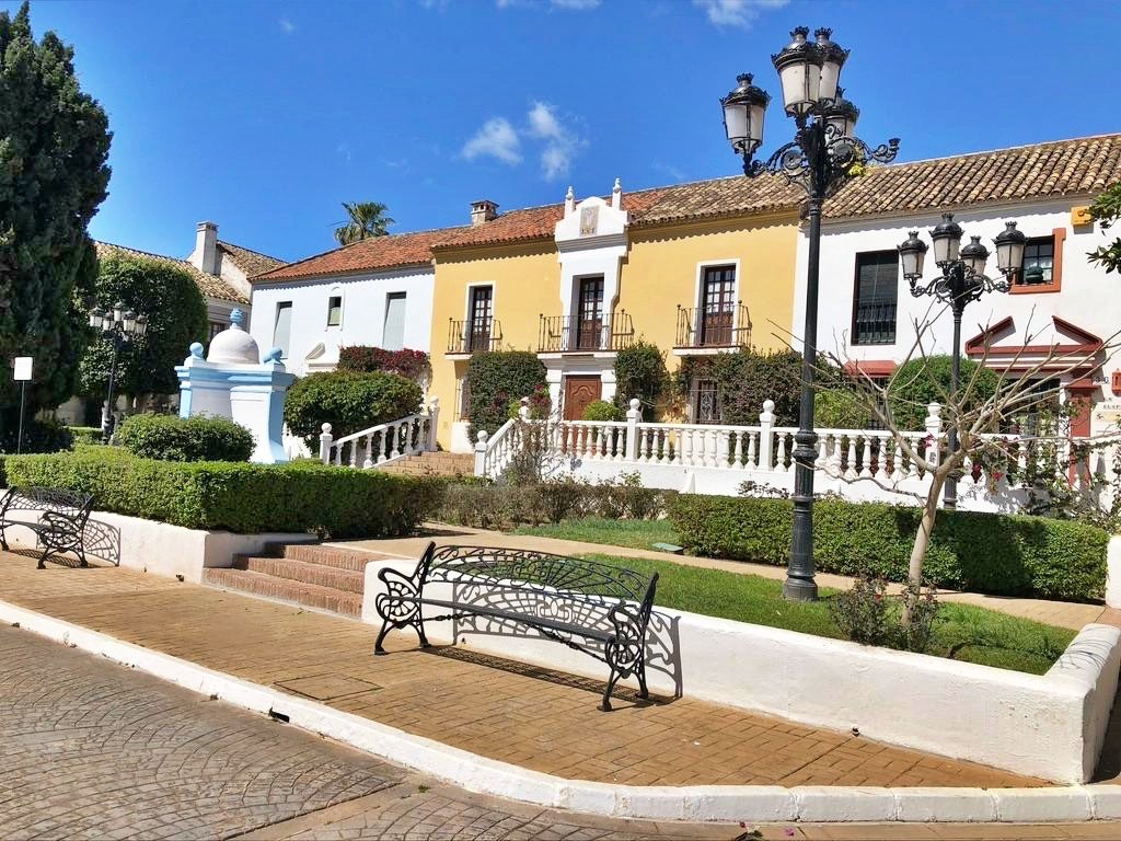 Casa Adosada de 3 Dormitorios en venta en Marbella