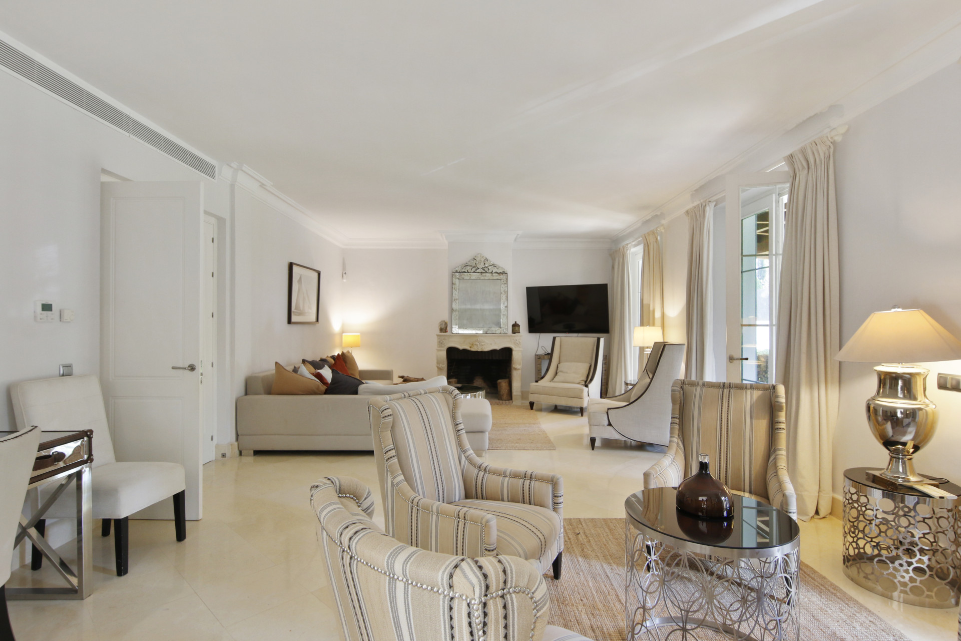 Casa de 4 Dormitorios en venta en Nagüeles, Marbella