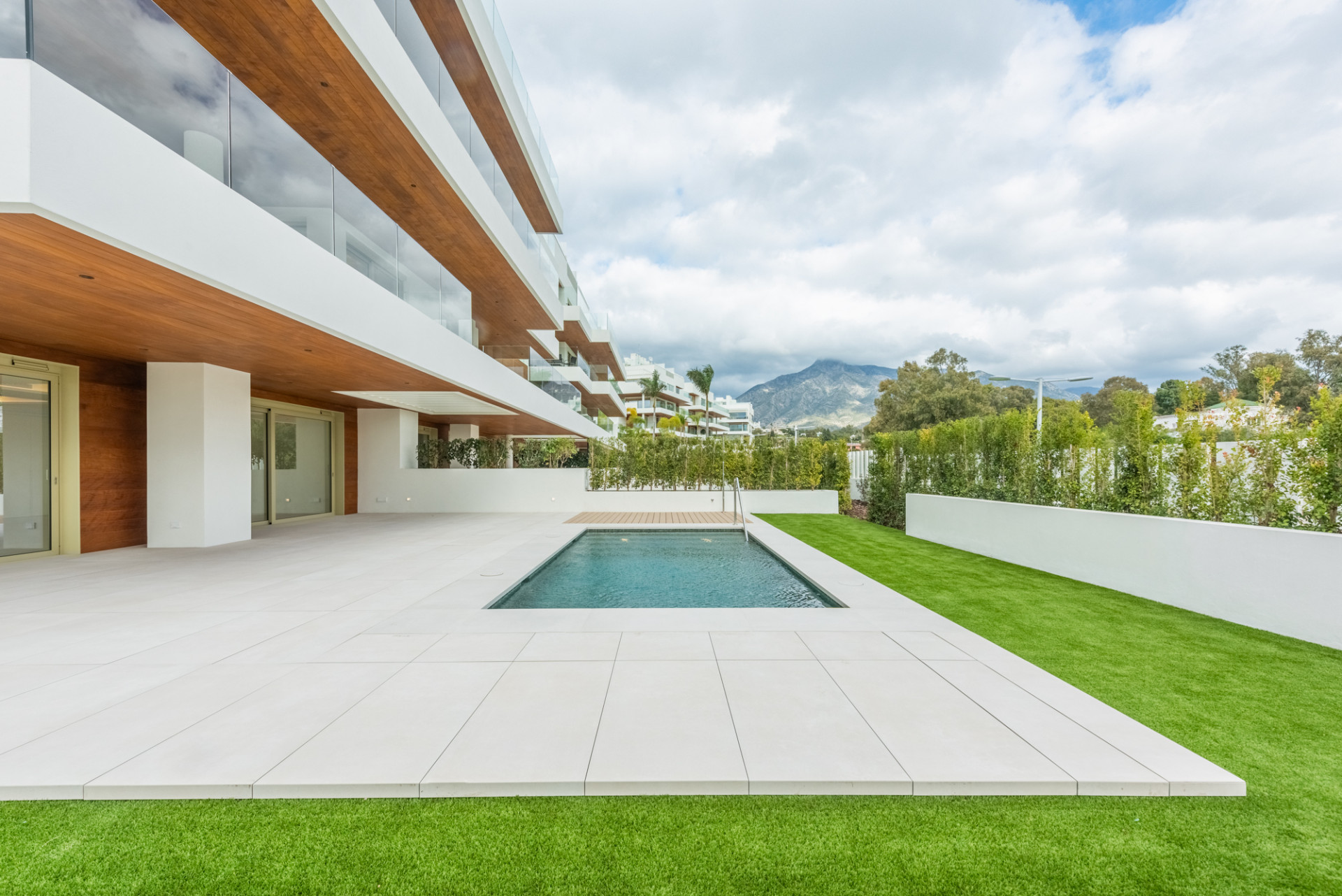 Casa Adosada de 4 Dormitorios y 4 Baños en venta en Marbella Centro