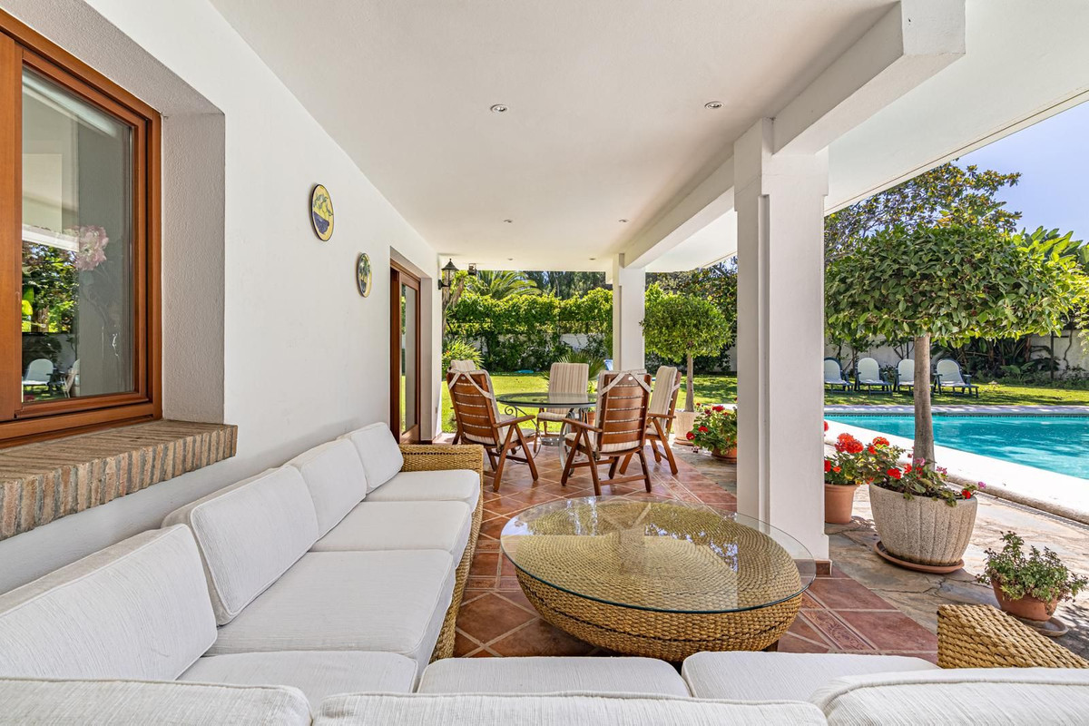 5 кровать Вилла для продажи в New Golden Mile, Estepona
