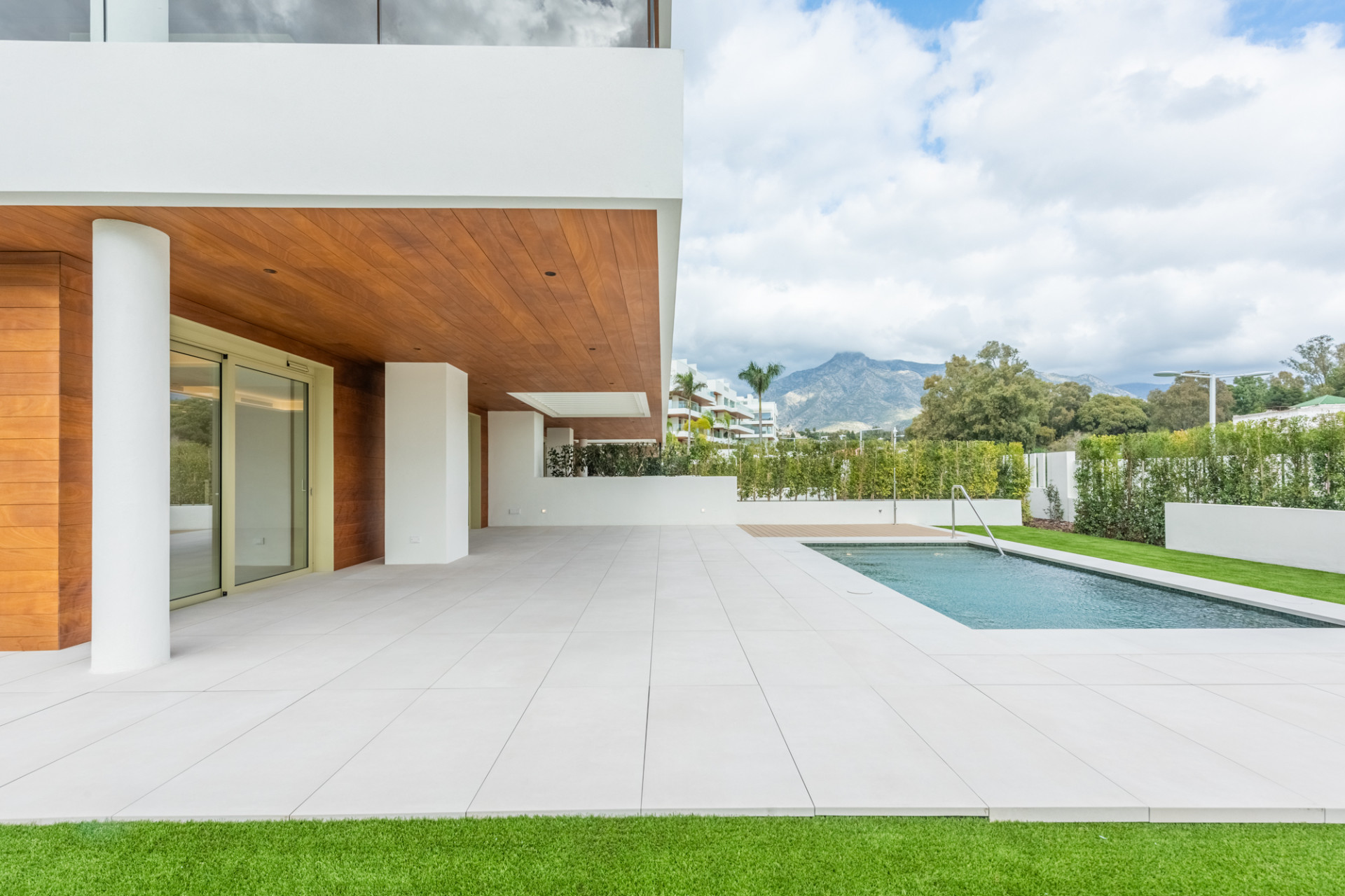 Casa Adosada de 4 Dormitorios y 4 Baños en venta en Marbella Centro