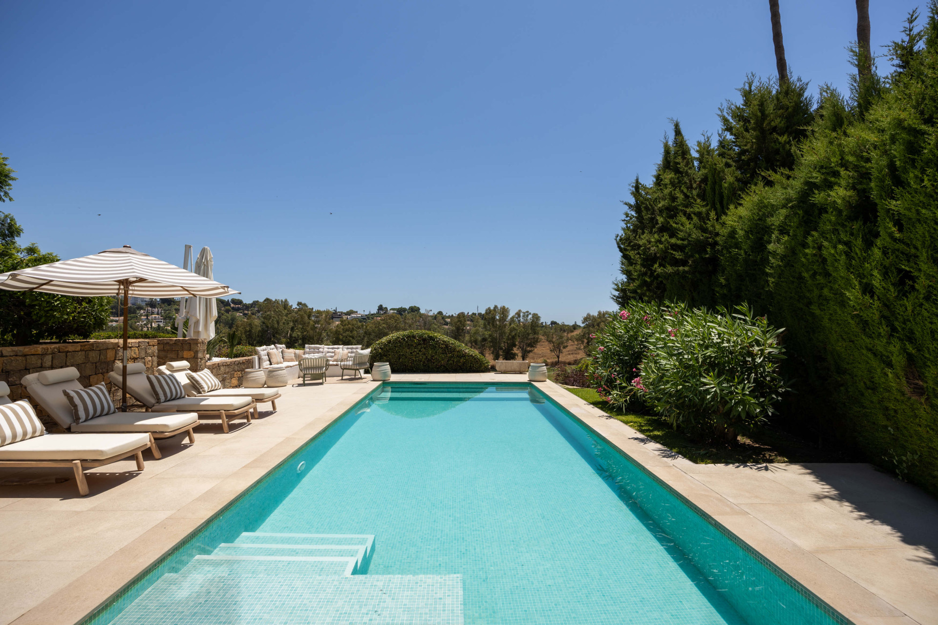 Casa de 4 Dormitorios y 3 Baños en venta en Estepona