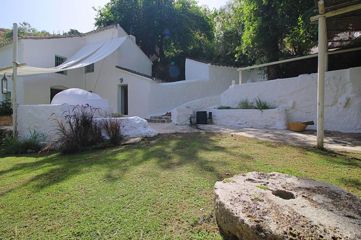 Finca de 4 Dormitorios en venta en Coin