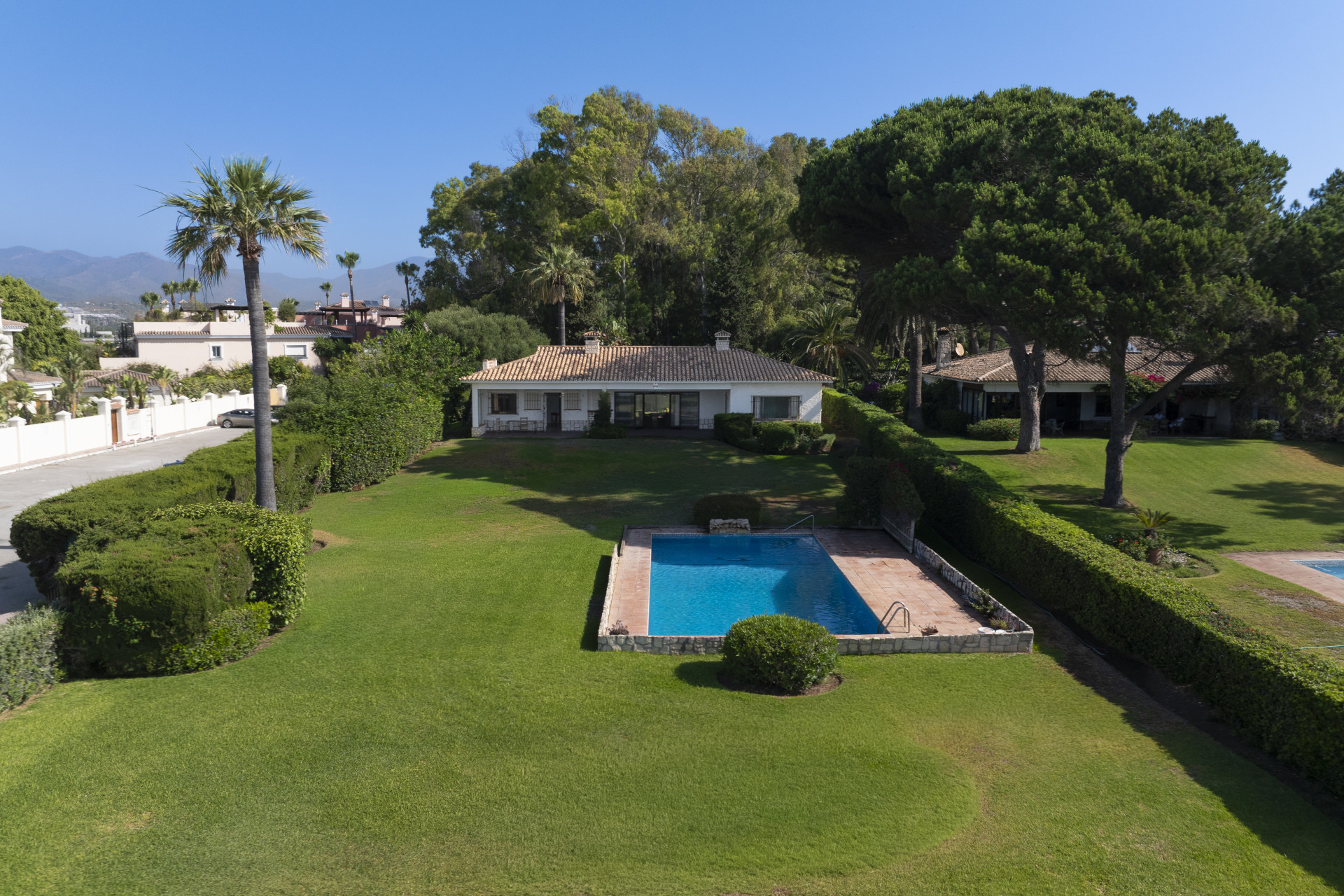 Casa de 5 Dormitorios en venta en Estepona