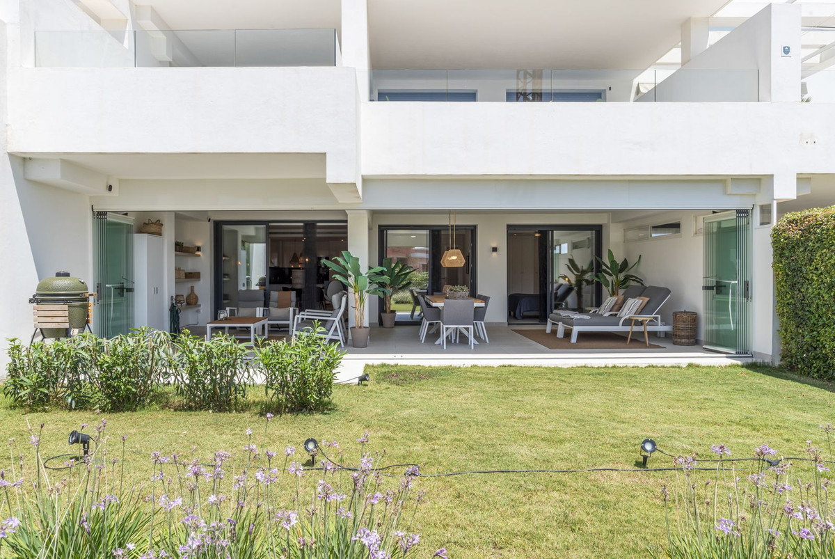 Piso de 2 Dormitorios y 2 Baños en venta en Estepona