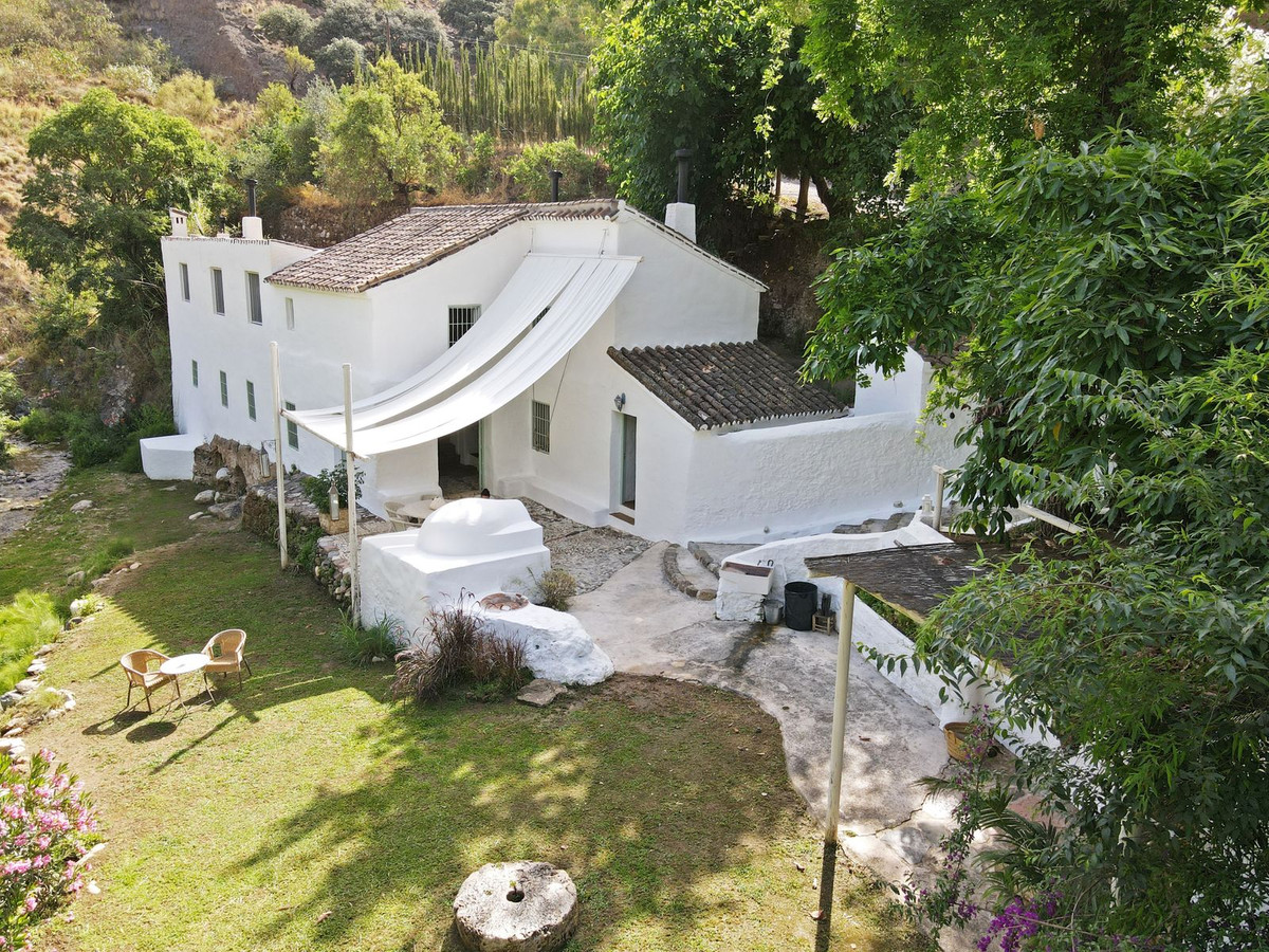 Finca de 4 Dormitorios en venta en Coin