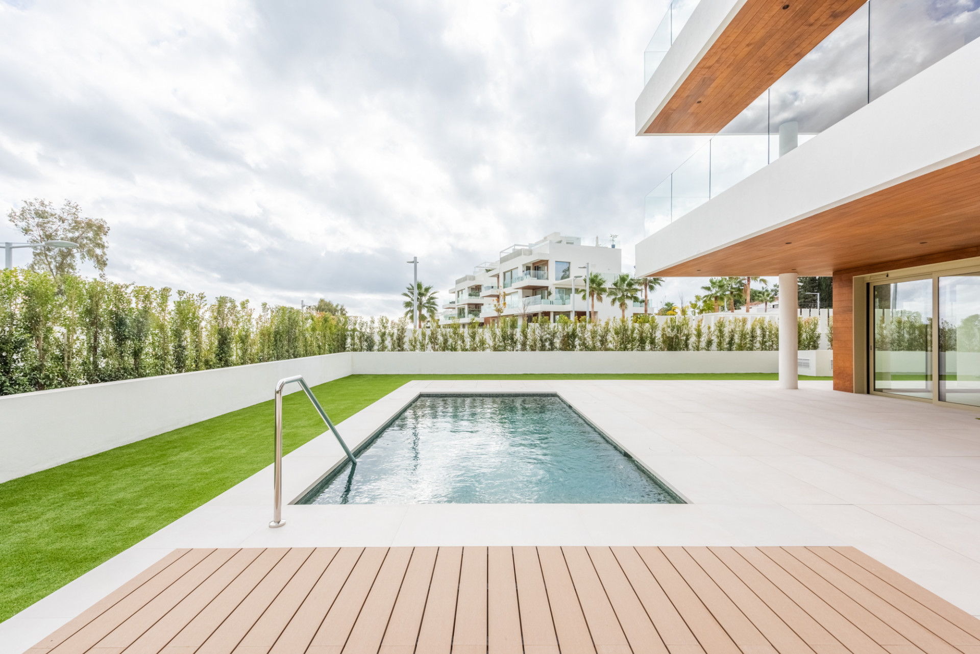 Casa Adosada de 4 Dormitorios y 4 Baños en venta en Marbella Centro