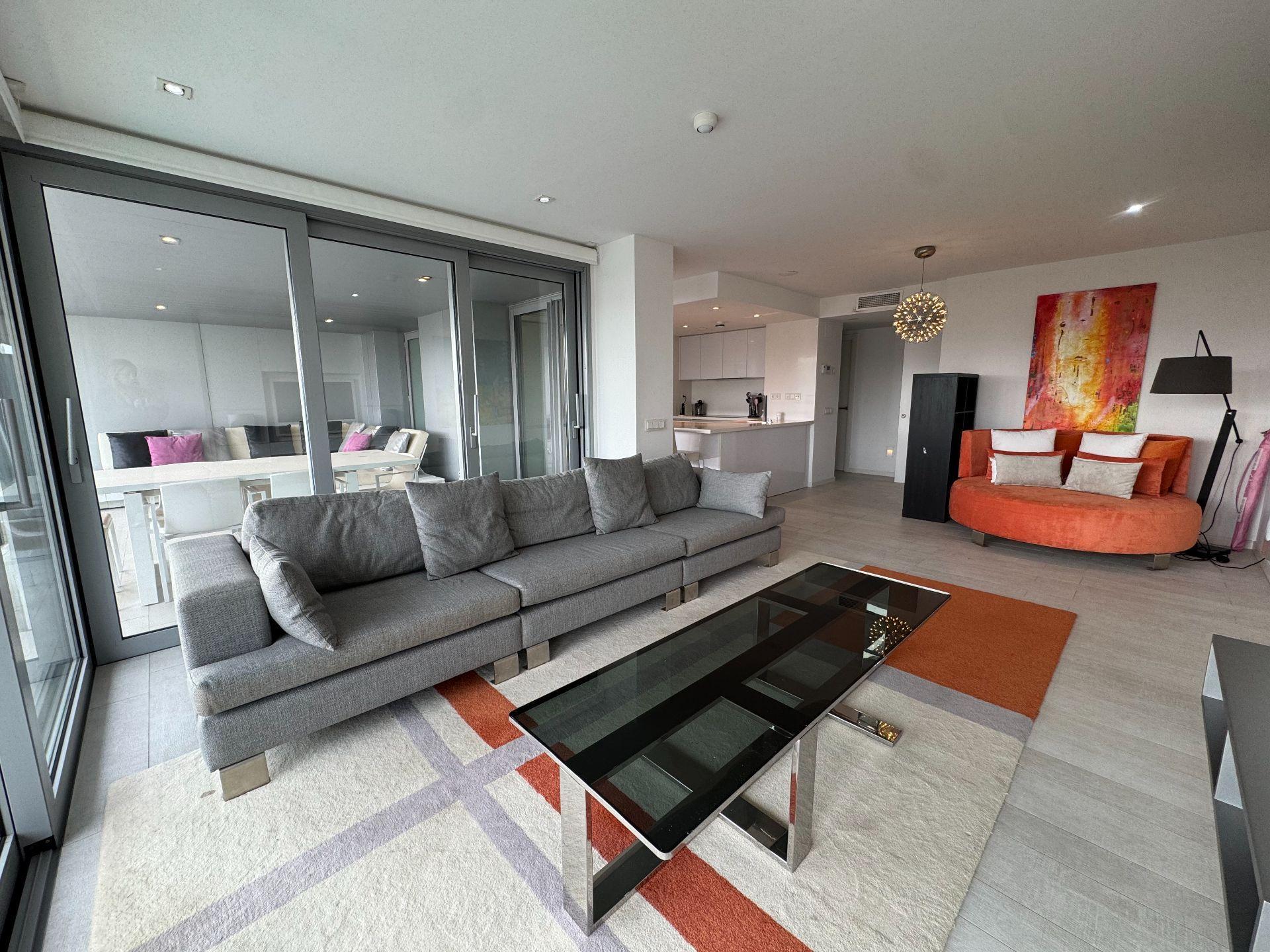 Piso de 3 Dormitorios y 2 Baños en venta en Marina Botafoch, Eivissa