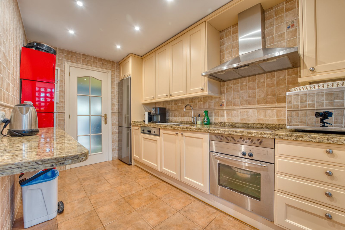 Piso de 2 Dormitorios y 2 Baños en venta en Marbella