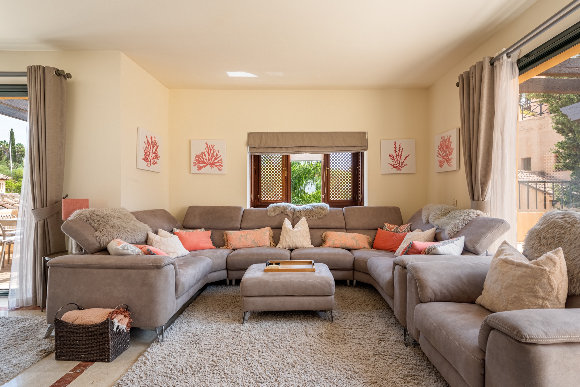 3 Bed, 3 Bath - Penthouse for Sale in Estepona