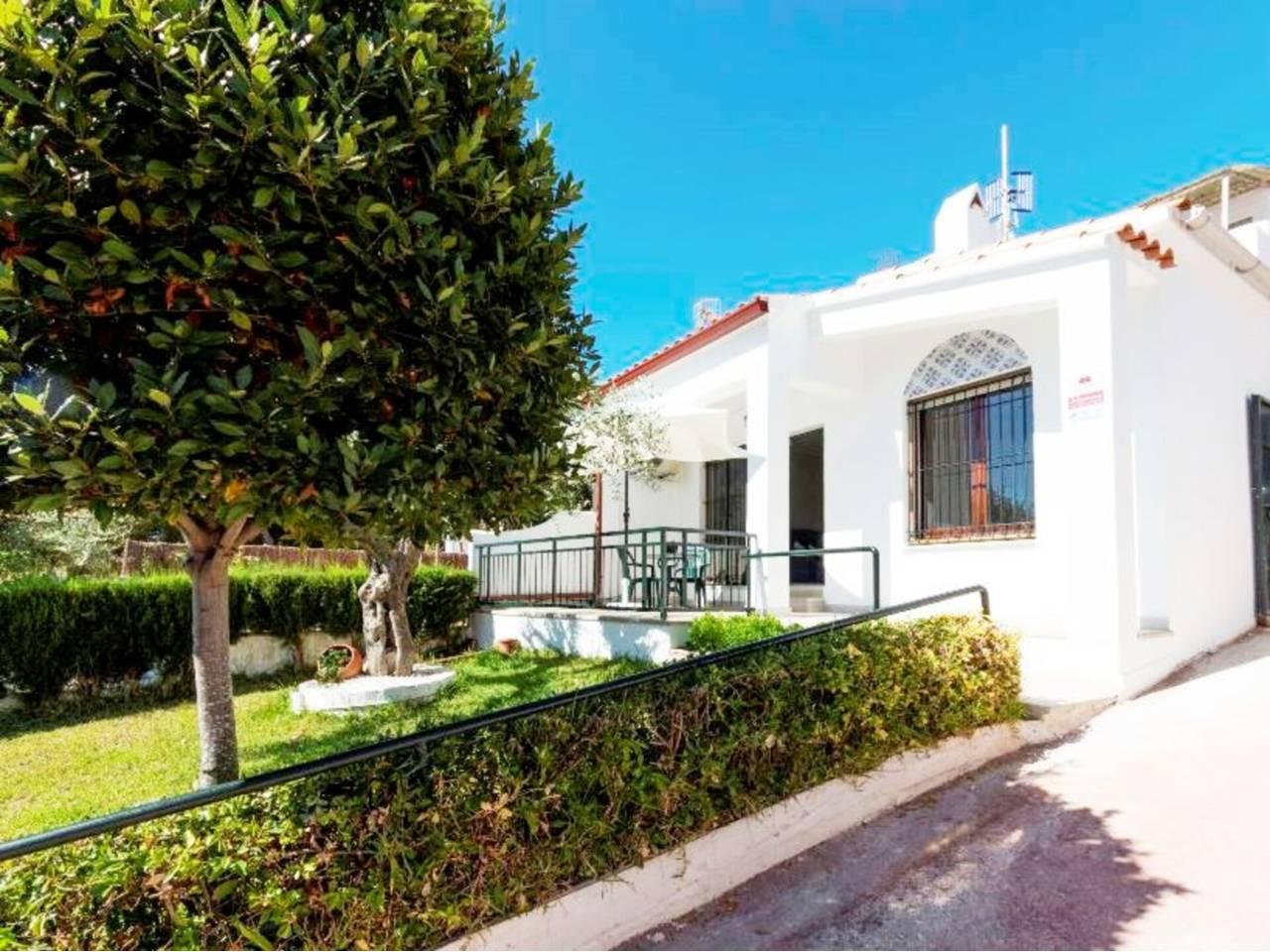 Casa Adosada de 2 Dormitorios en alquiler vacacional en Cunit