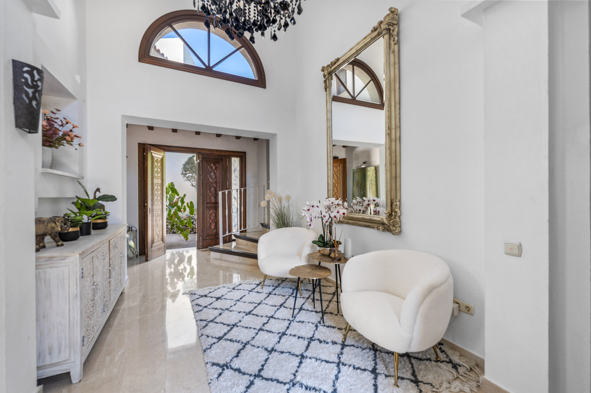 Casa de 4 Dormitorios y 4 Baños en venta en Estepona