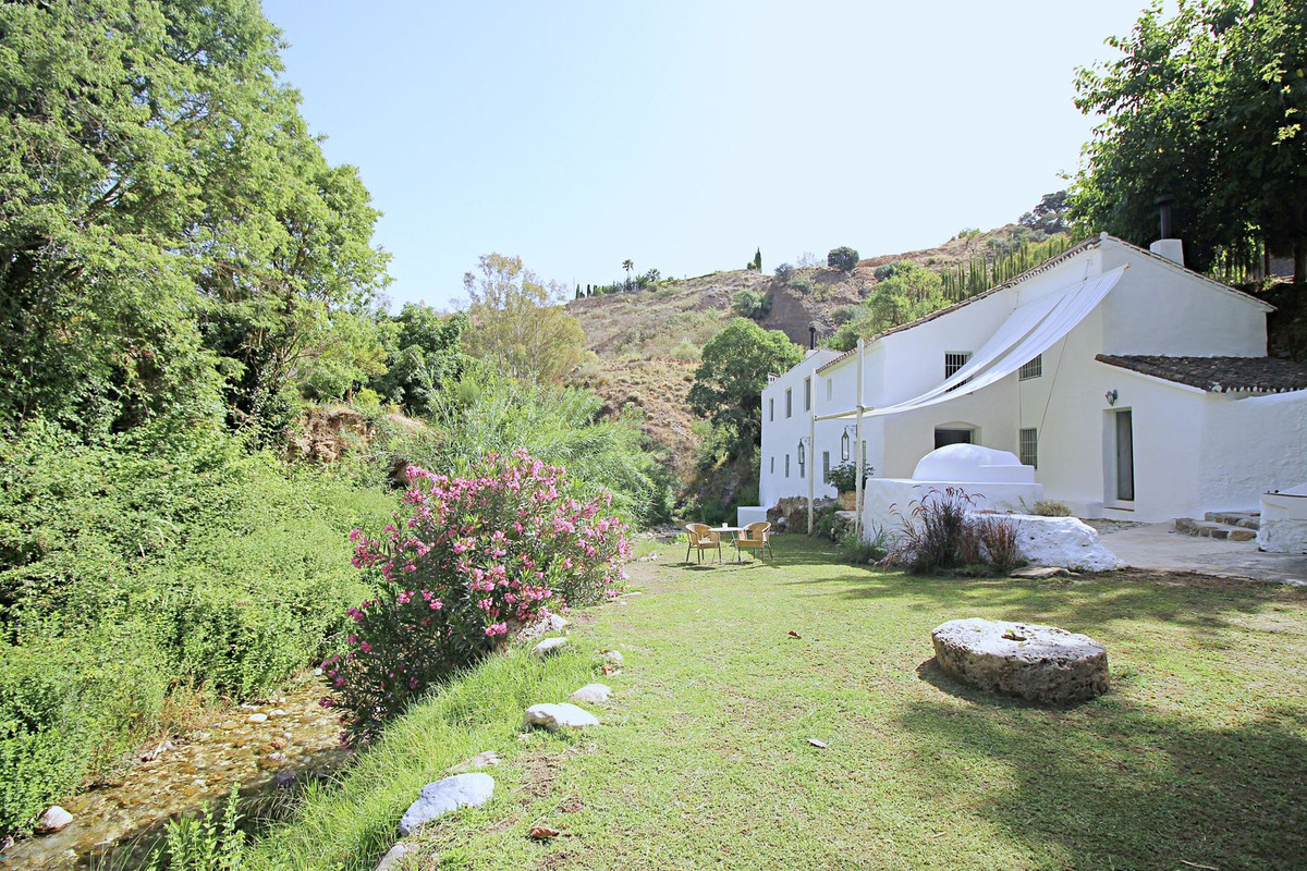 Finca de 4 Dormitorios en venta en Coin