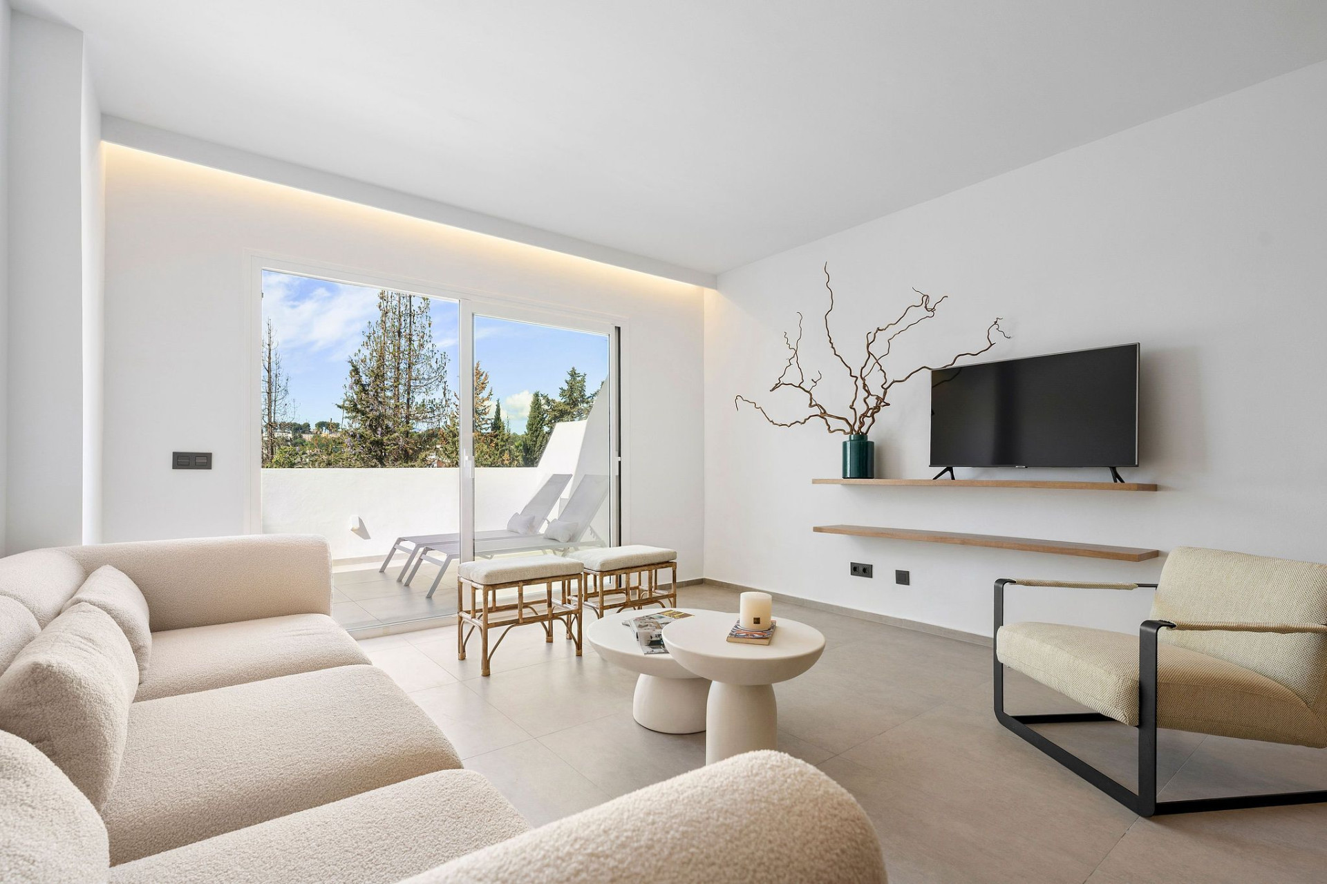 Ático de 3 Dormitorios y 2 Baños en venta en Nueva Andalucía, Marbella