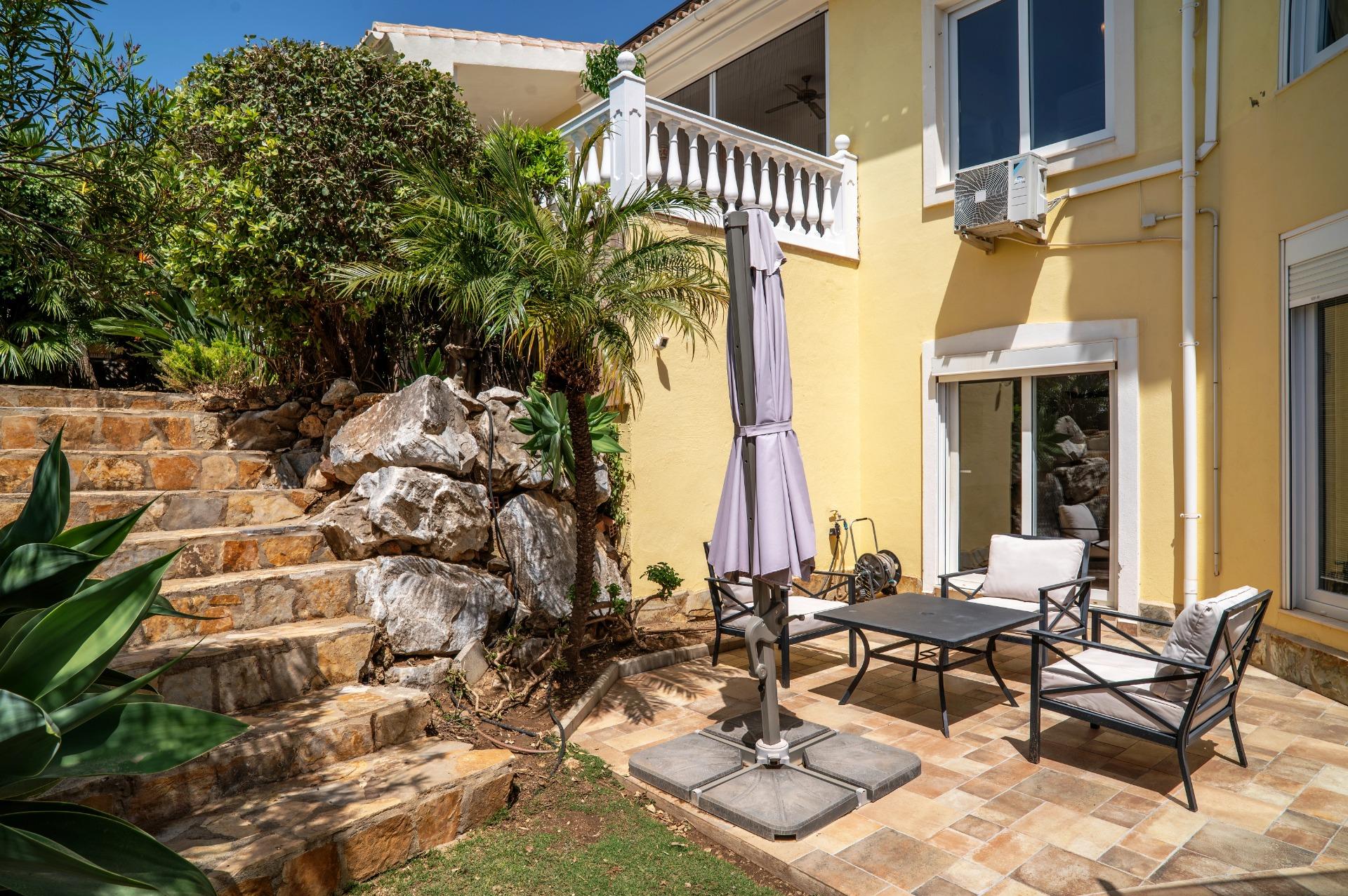 6 Bed - Villa for Sale in Mijas