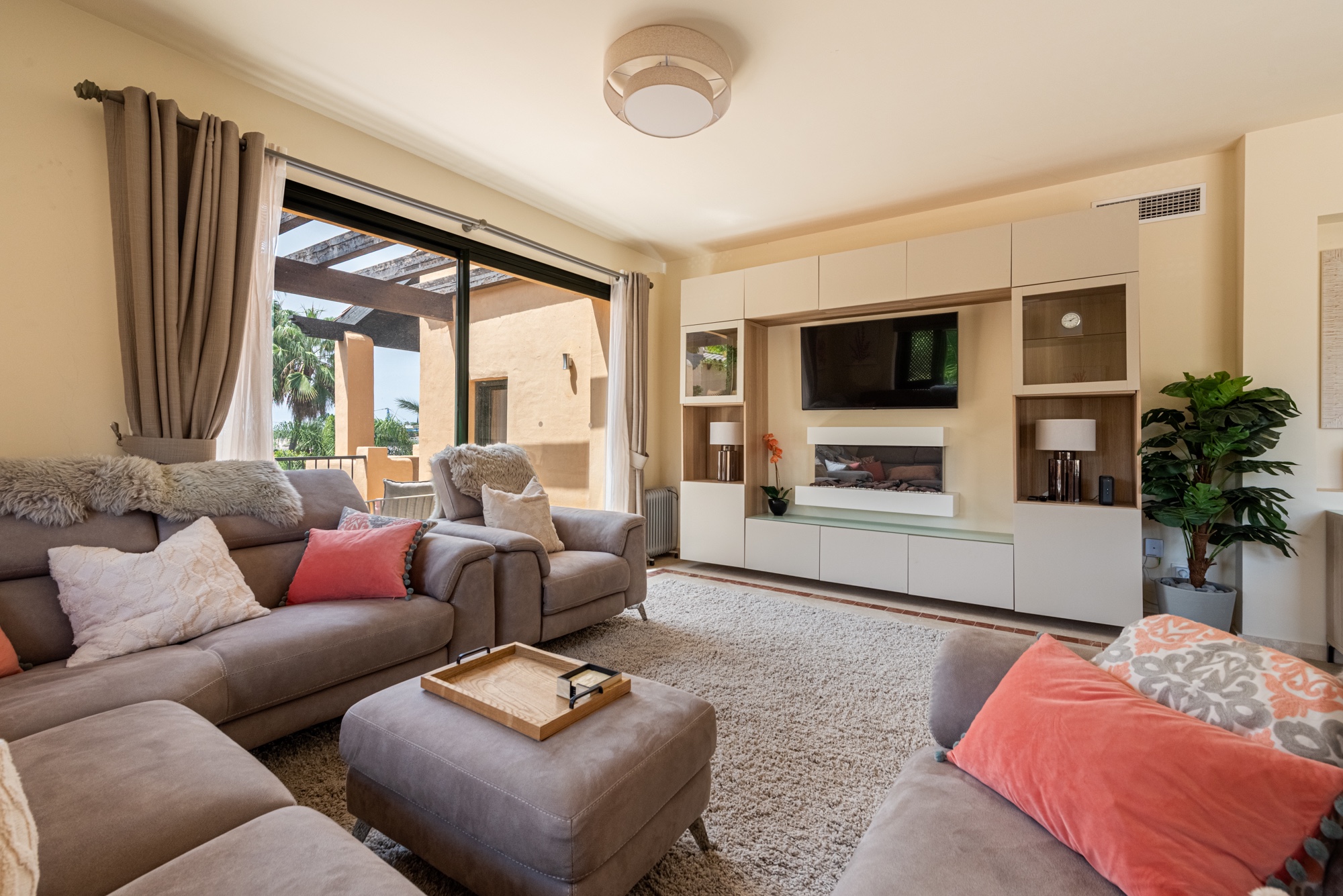 3 Bed, 3 Bath - Penthouse for Sale in Estepona