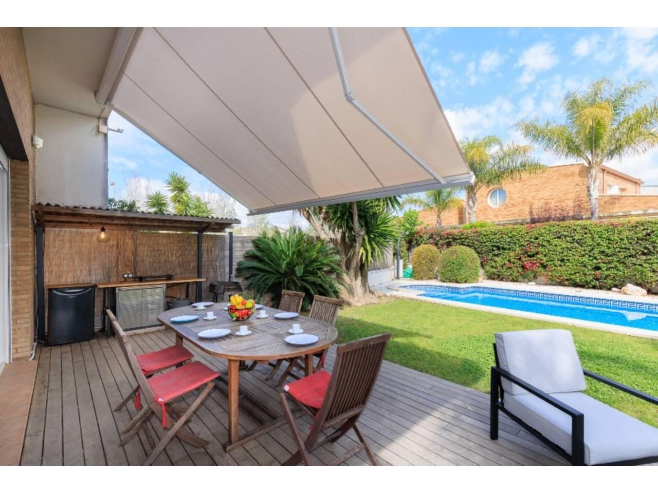 5 кровать 4 ванна Таунхаус курортная аренда в Cambrils