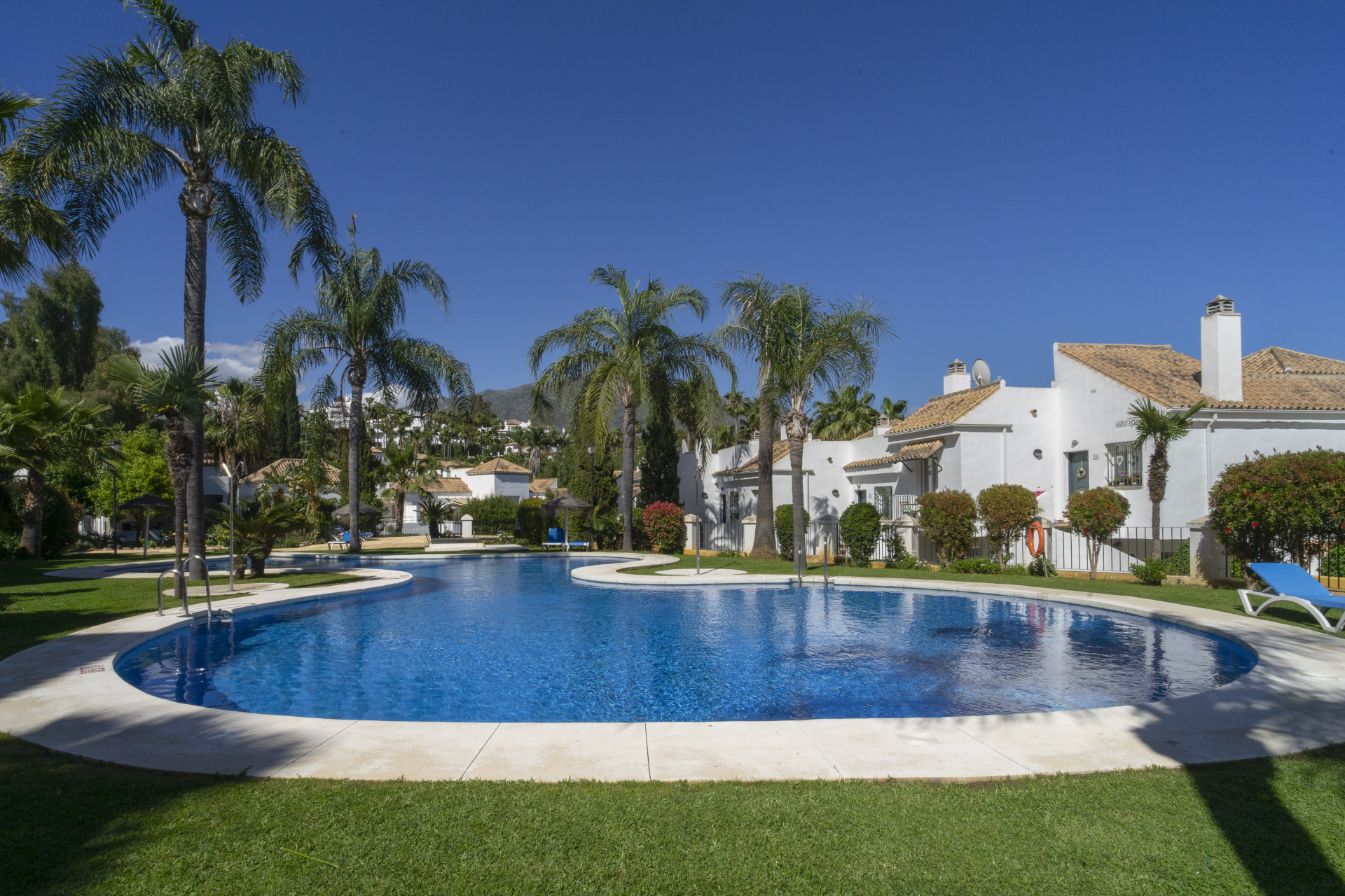 2 Bed, 2 Bath - Apartment for Sale in Nueva Andalucia, Marbella