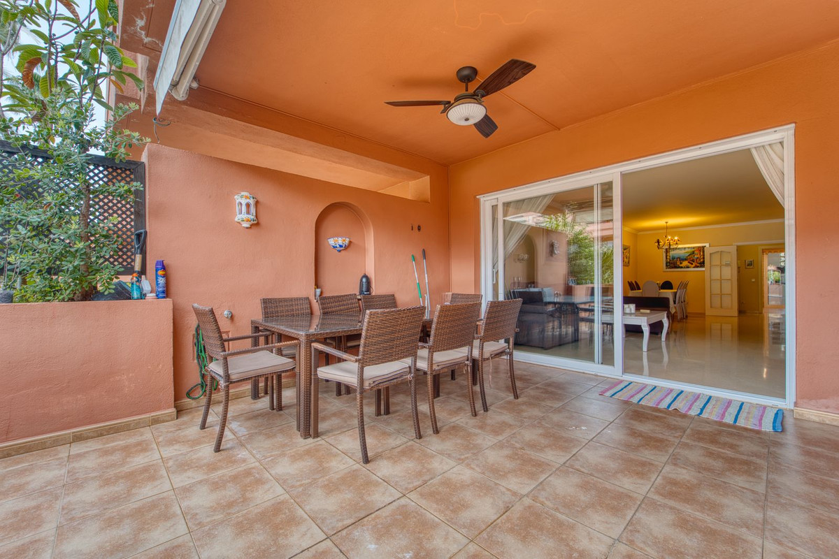 Piso de 2 Dormitorios y 2 Baños en venta en Marbella