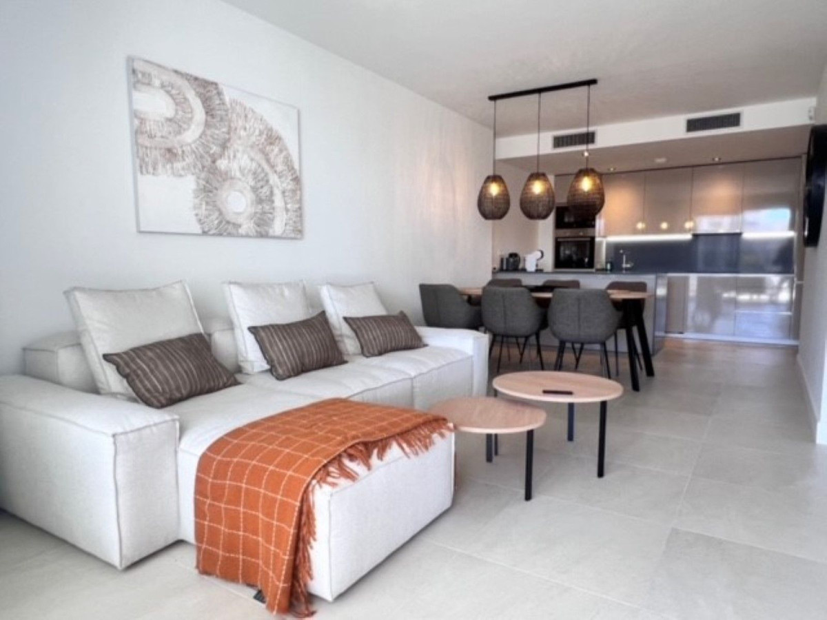 Piso de 3 Dormitorios y 2 Baños en venta en Manilva