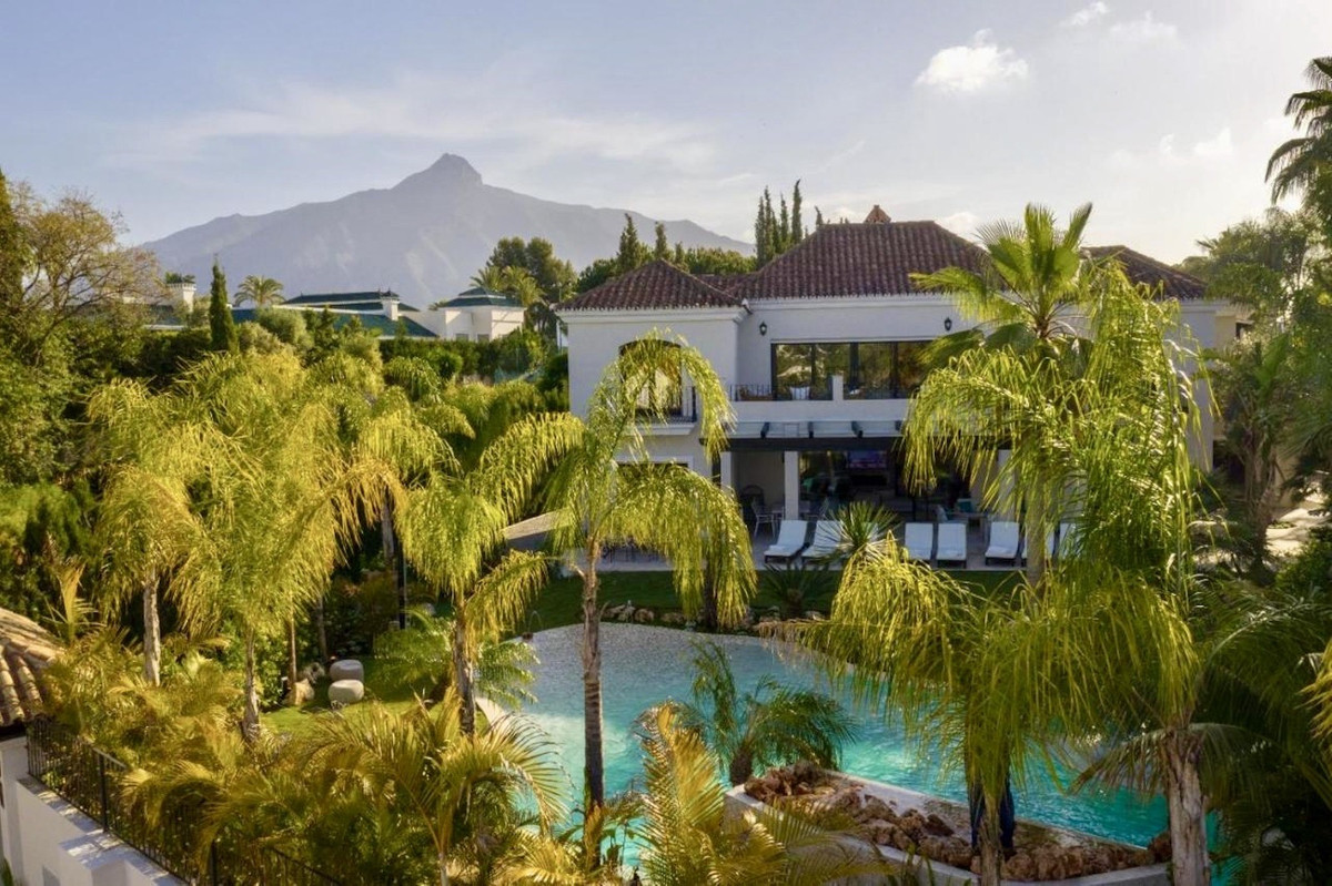 7 спални - Вила Ваканционен наем в Nueva Andalucia, Marbella