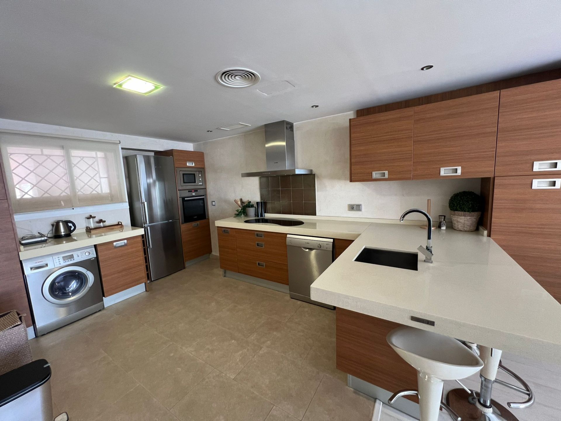 3 спални, 2 бани - Апартамент за продажба в Puerto Banus, Marbella