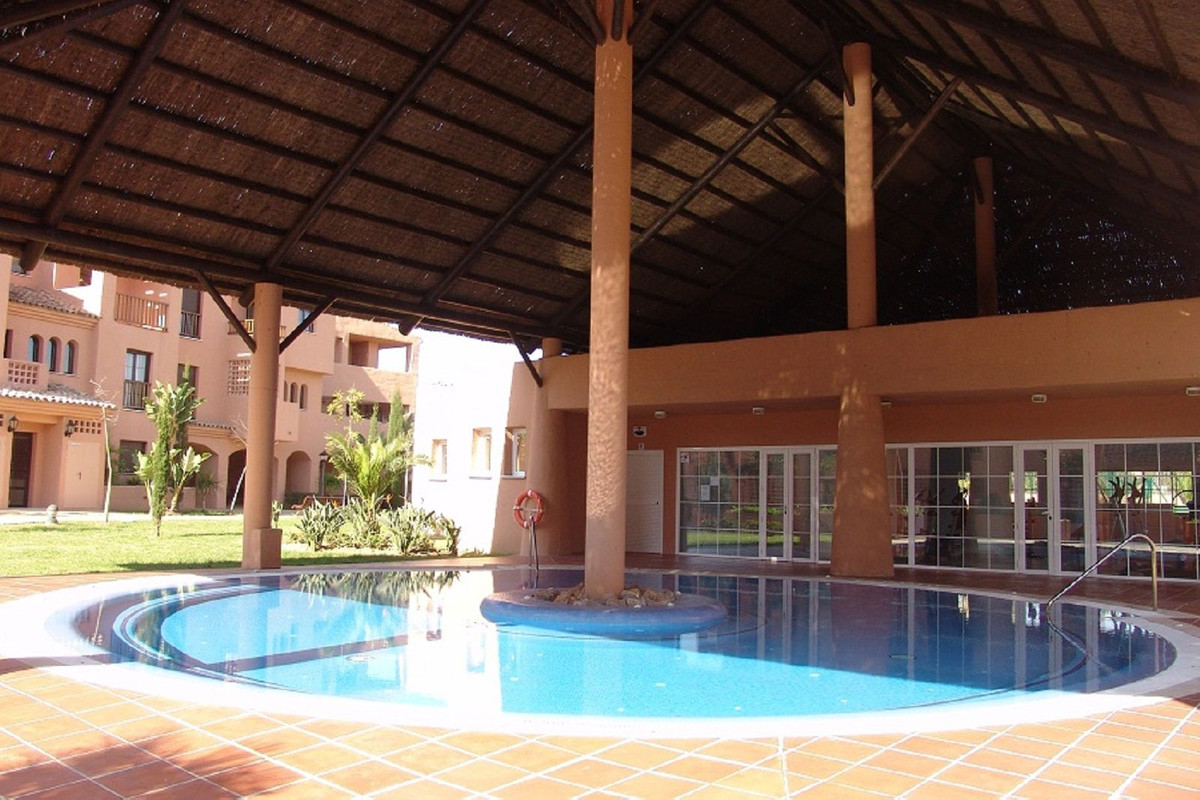 Piso de 2 Dormitorios y 2 Baños en alquiler en Nueva Milla de Oro, Estepona