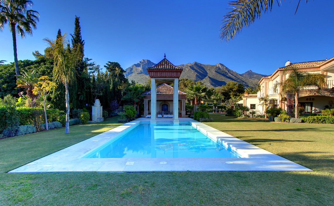 Casa de 6 Dormitorios en venta en Marbella Centro