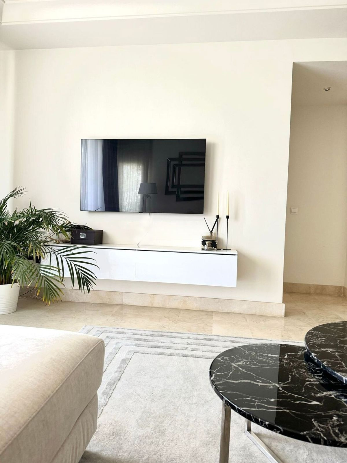 Piso de 2 Dormitorios en venta en Puerto Banús, Marbella