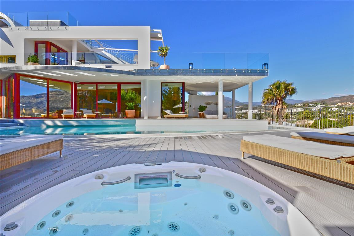 7 спални - Вила Ваканционен наем в Nueva Andalucia, Marbella