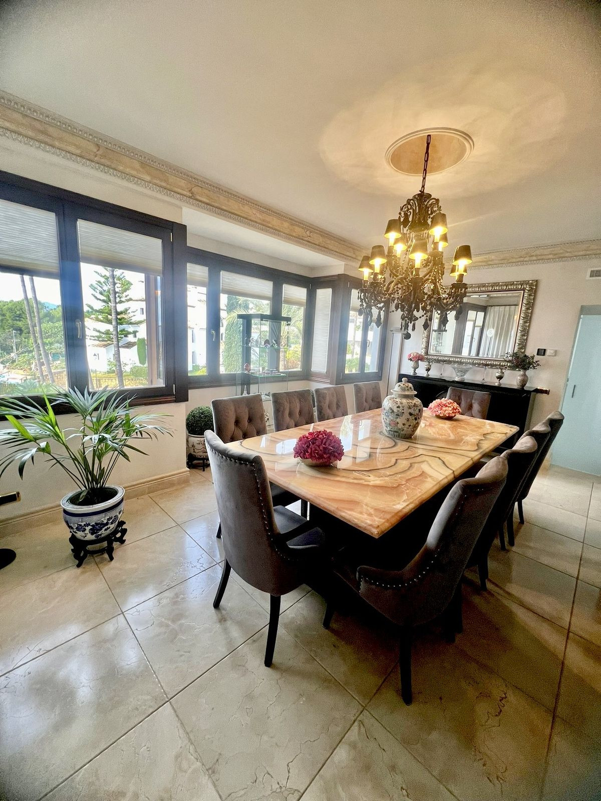 4 Bed, 4 Bath - Penthouse for Sale in Sierra Blanca, Marbella