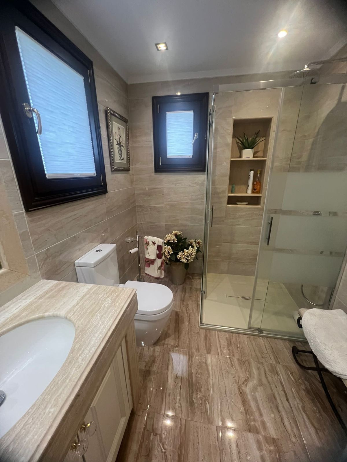 4 Bed, 4 Bath - Penthouse for Sale in Sierra Blanca, Marbella