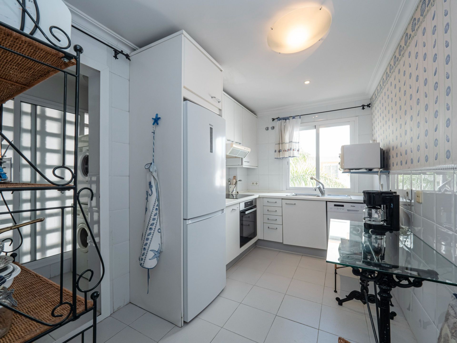Piso de 2 Dormitorios y 2 Baños en venta en Puerto Banús, Marbella
