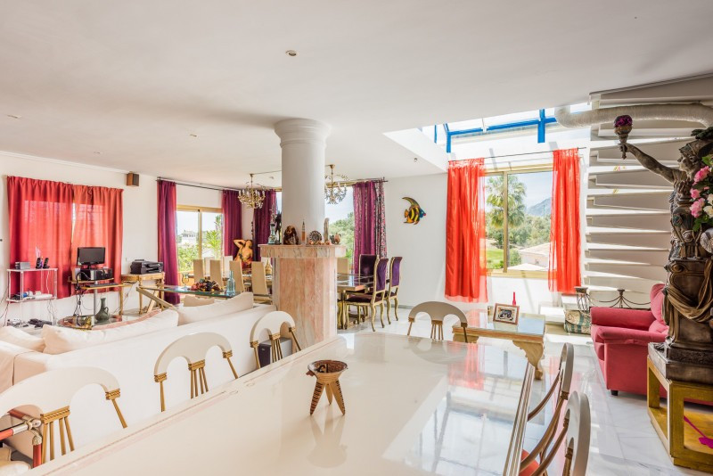 9 спални - Вила за продажба в El Rosario, Marbella