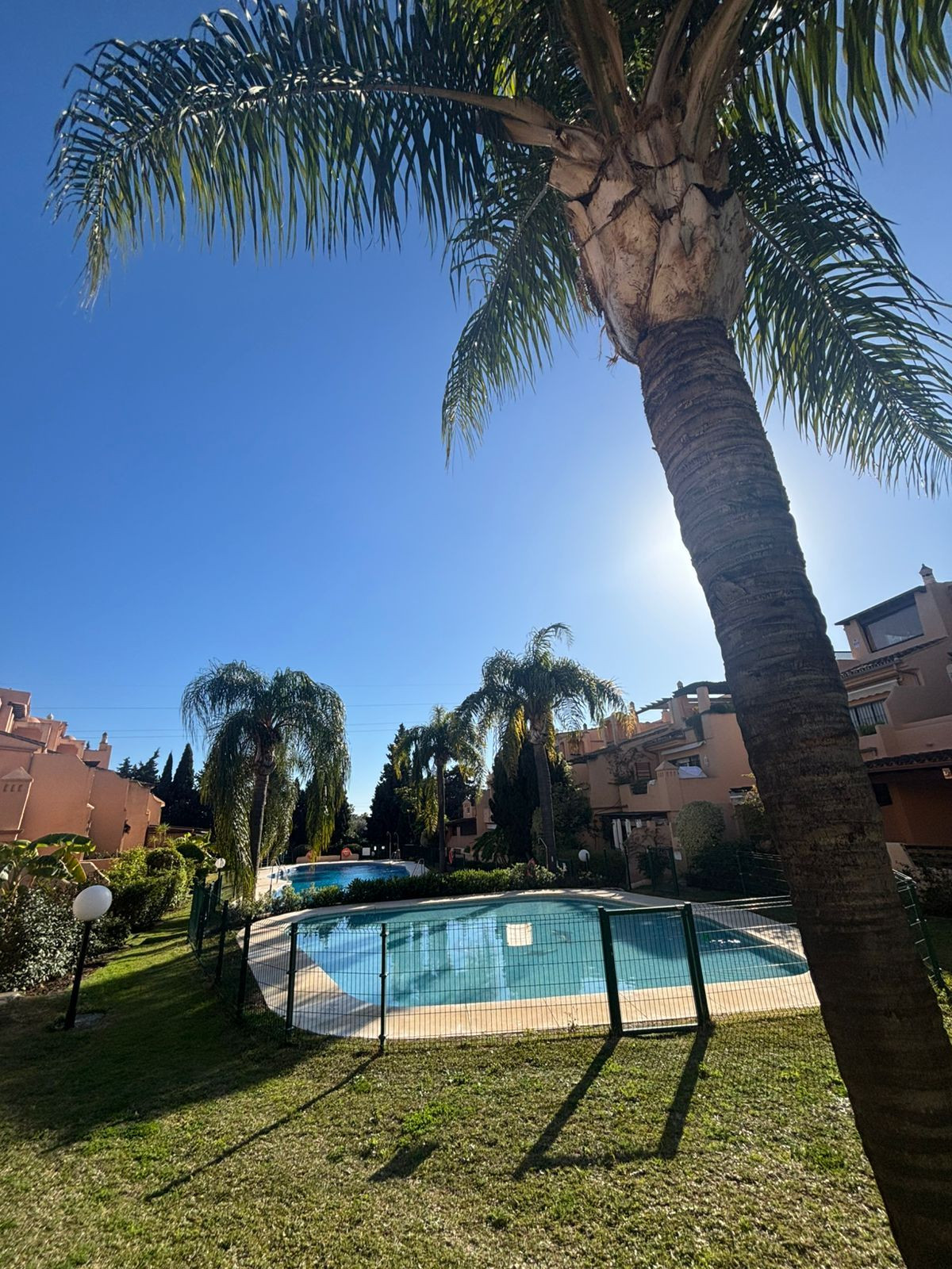 4 спални - Редова къща под наем в Nagueles, Marbella